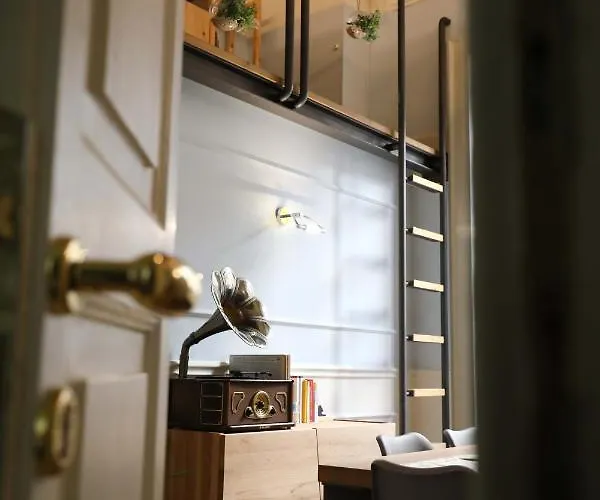 Bed and breakfast Vico Gelso 4*